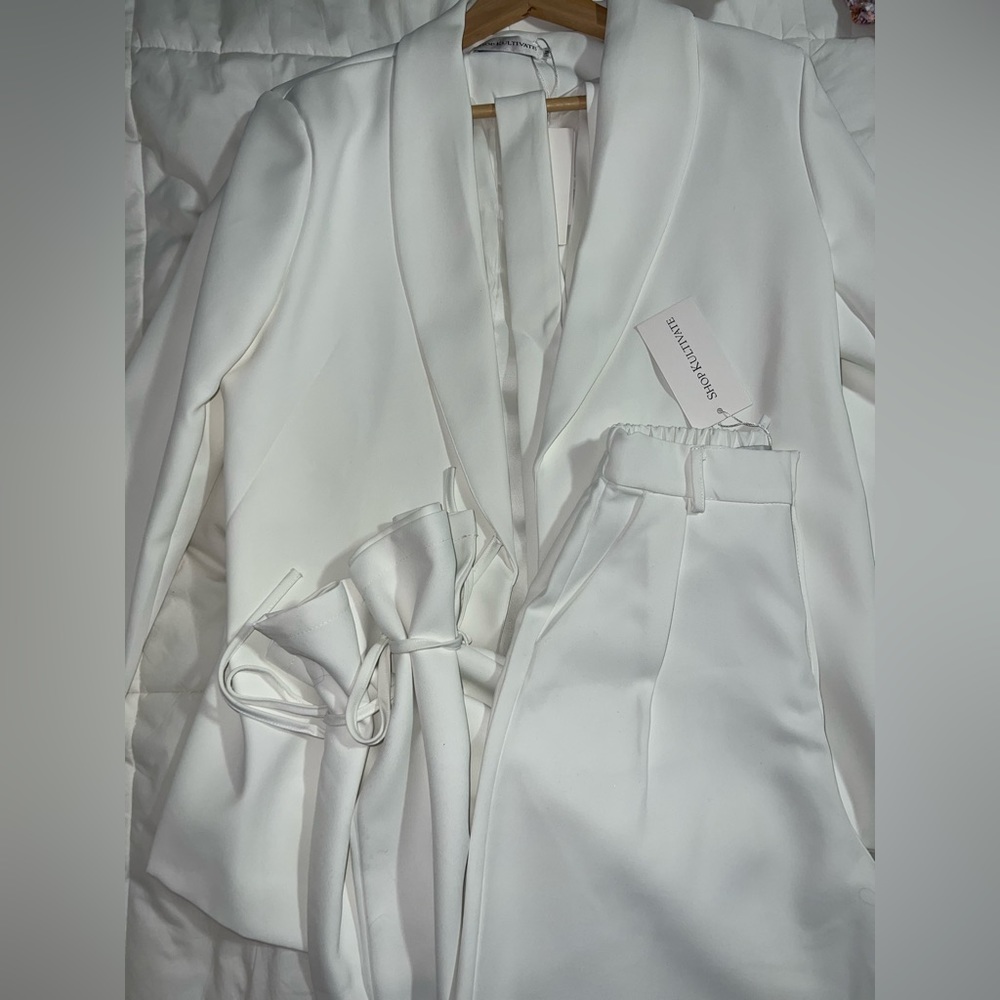SHOP KULTIVATE WOMENS SUIT - Picture 2 of 10